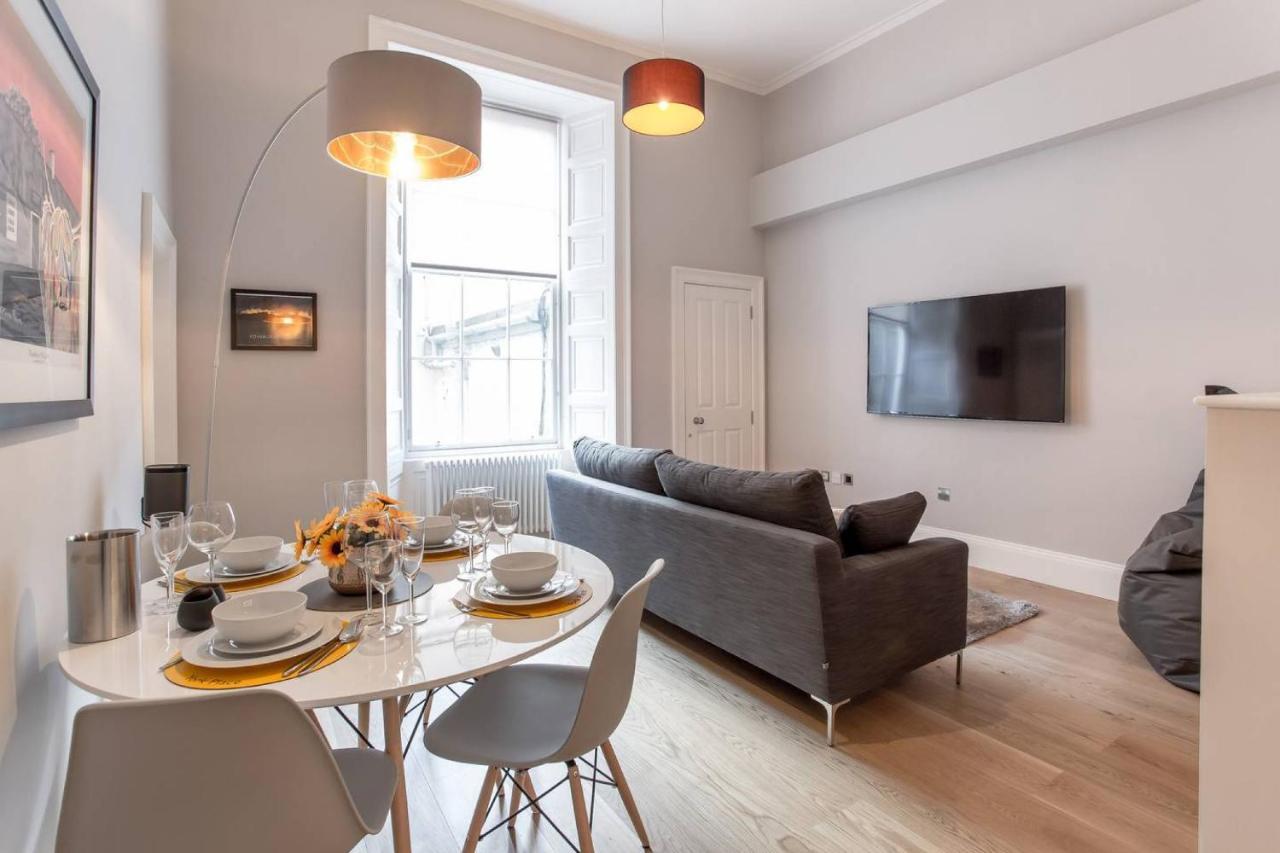 Altido Stylish 1-Bed Flat In The Heart Of New Town Apartment Единбург Екстериор снимка